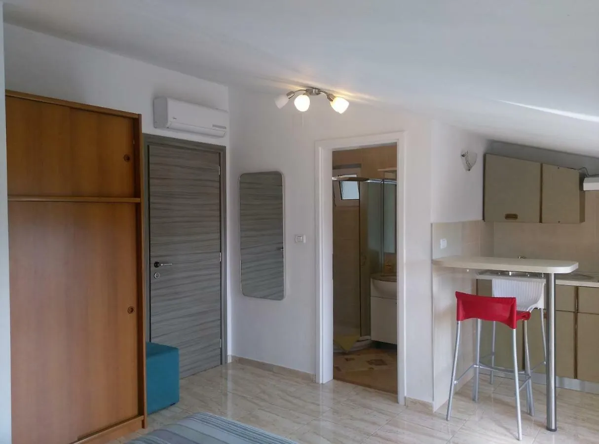 Apartment Vila Milla Premantura