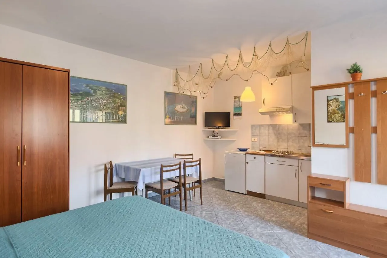 Vila Milla Premantura Apartment