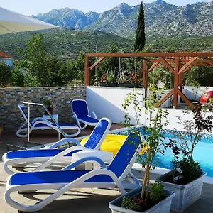 https://sonne-meer-und-berge.hotelinzadar.com